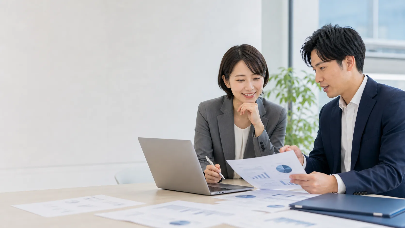 投資検討資料・面談メモの自動整理AIのイメージ